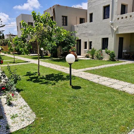 Goúrnes Creteco Hotel & Suites מראה חיצוני תמונה