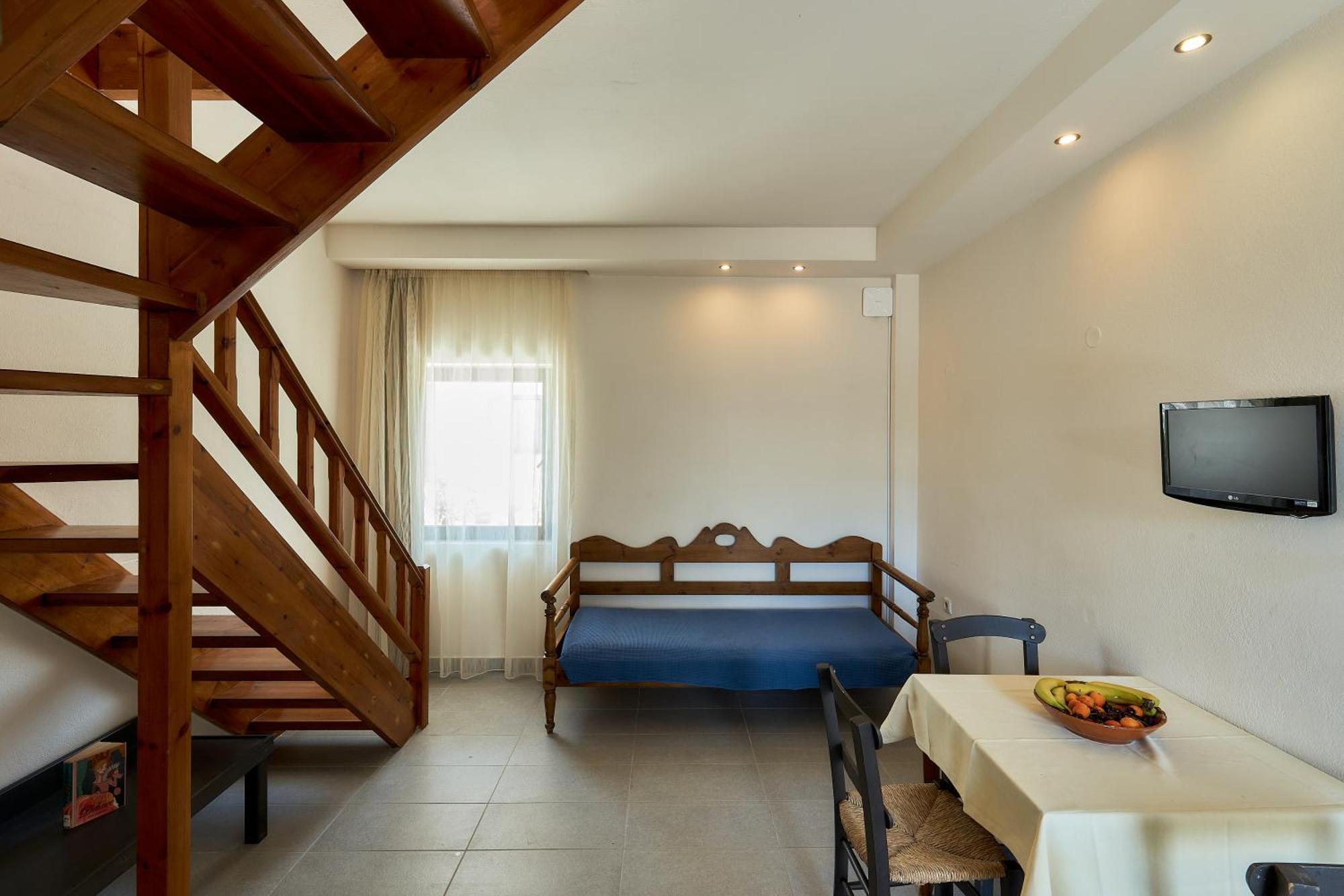 Goúrnes Creteco Hotel & Suites מראה חיצוני תמונה