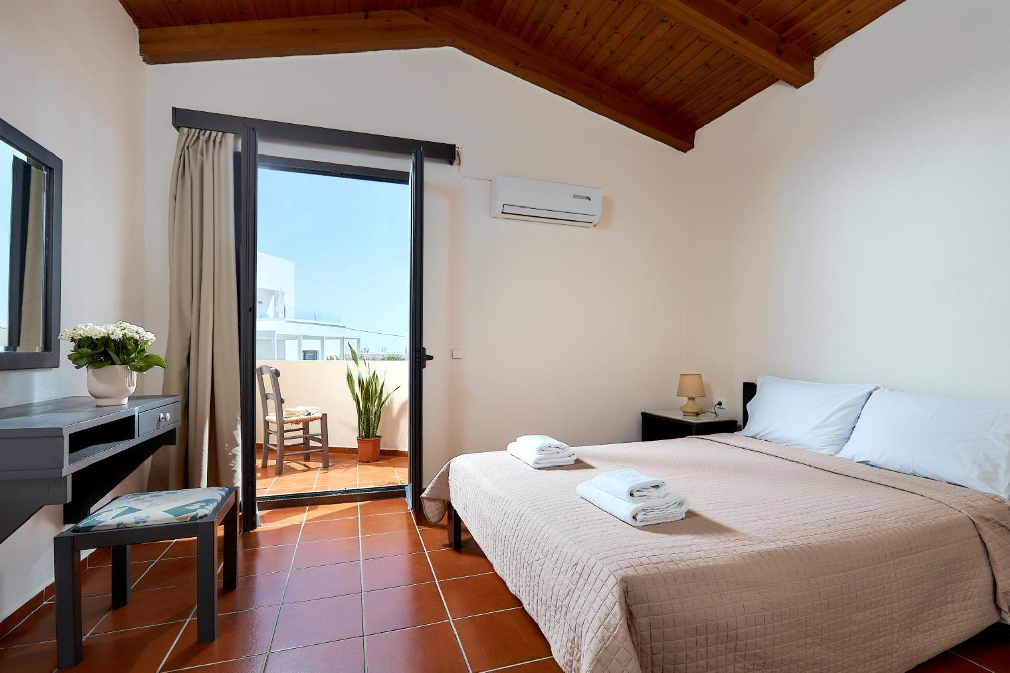 Goúrnes Creteco Hotel & Suites מראה חיצוני תמונה