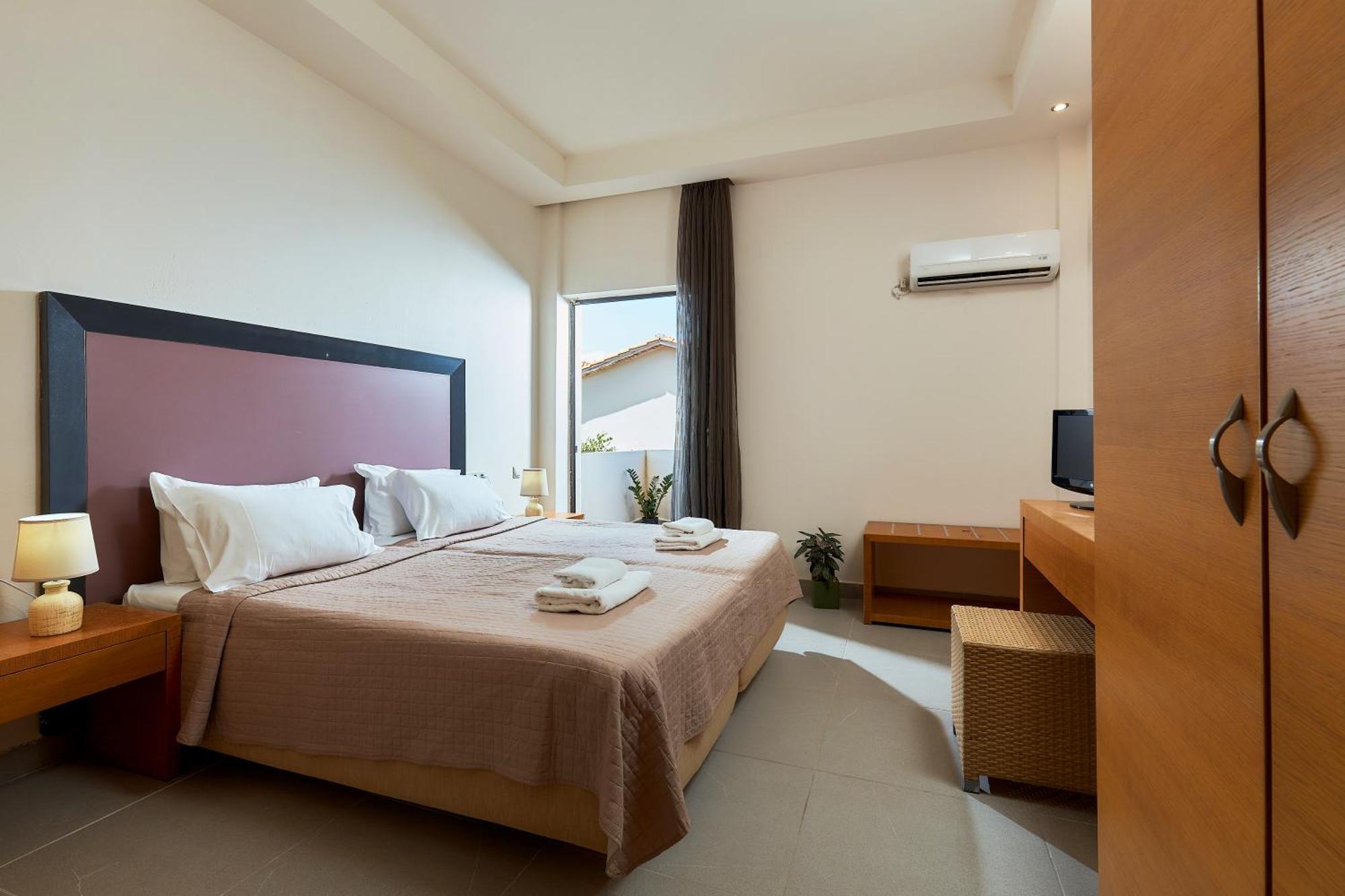 Goúrnes Creteco Hotel & Suites מראה חיצוני תמונה