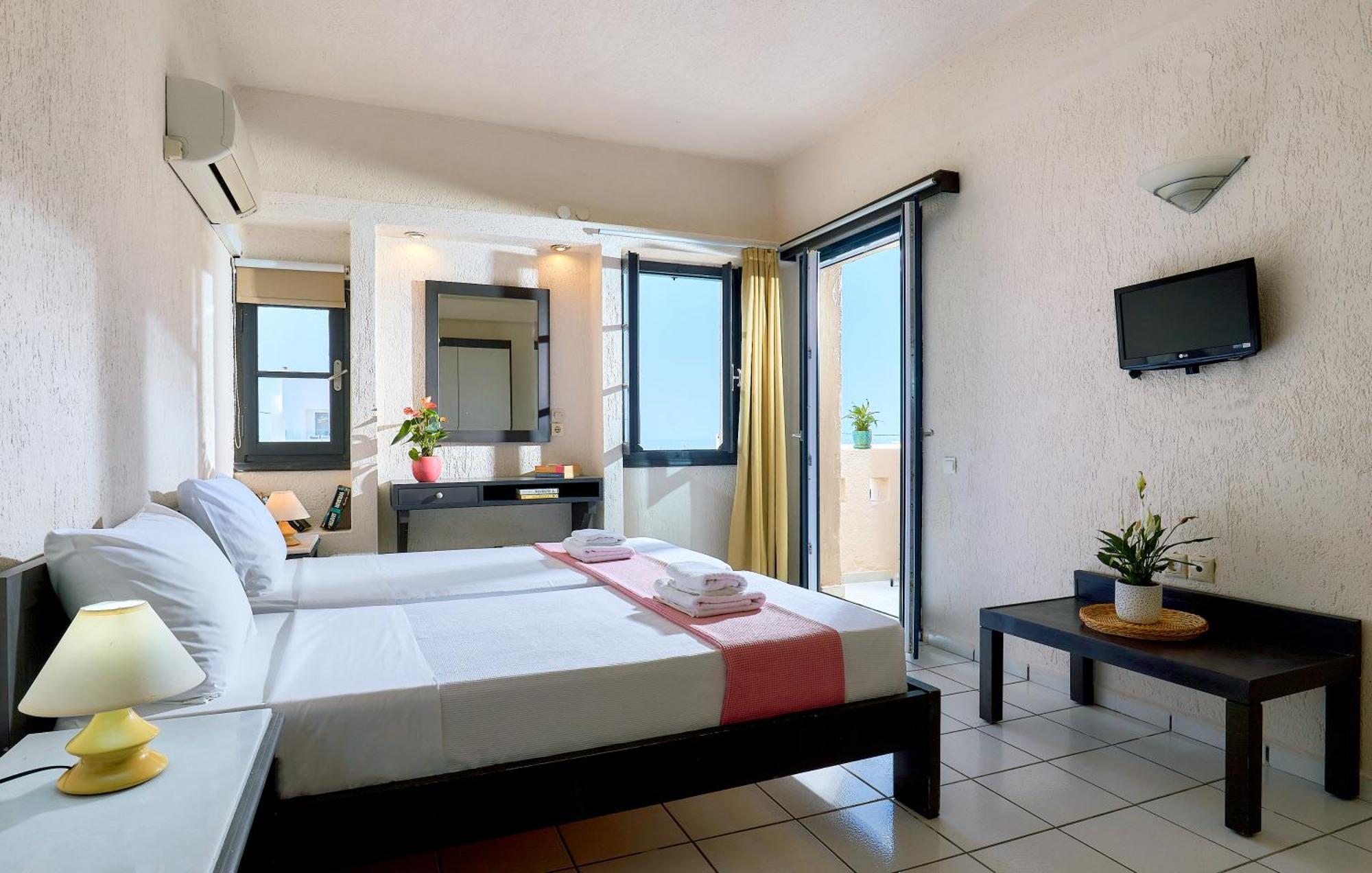 Goúrnes Creteco Hotel & Suites מראה חיצוני תמונה