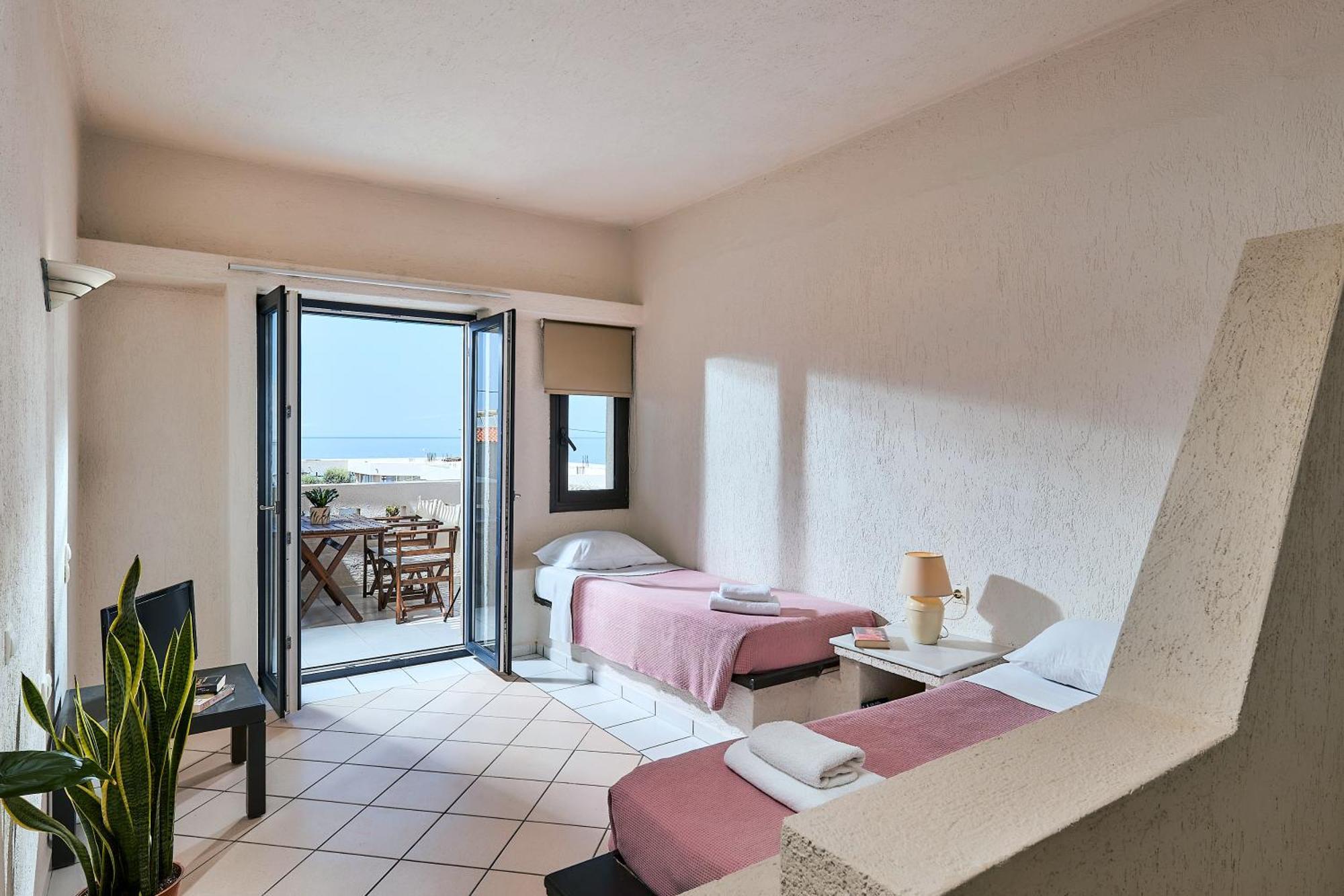 Goúrnes Creteco Hotel & Suites מראה חיצוני תמונה