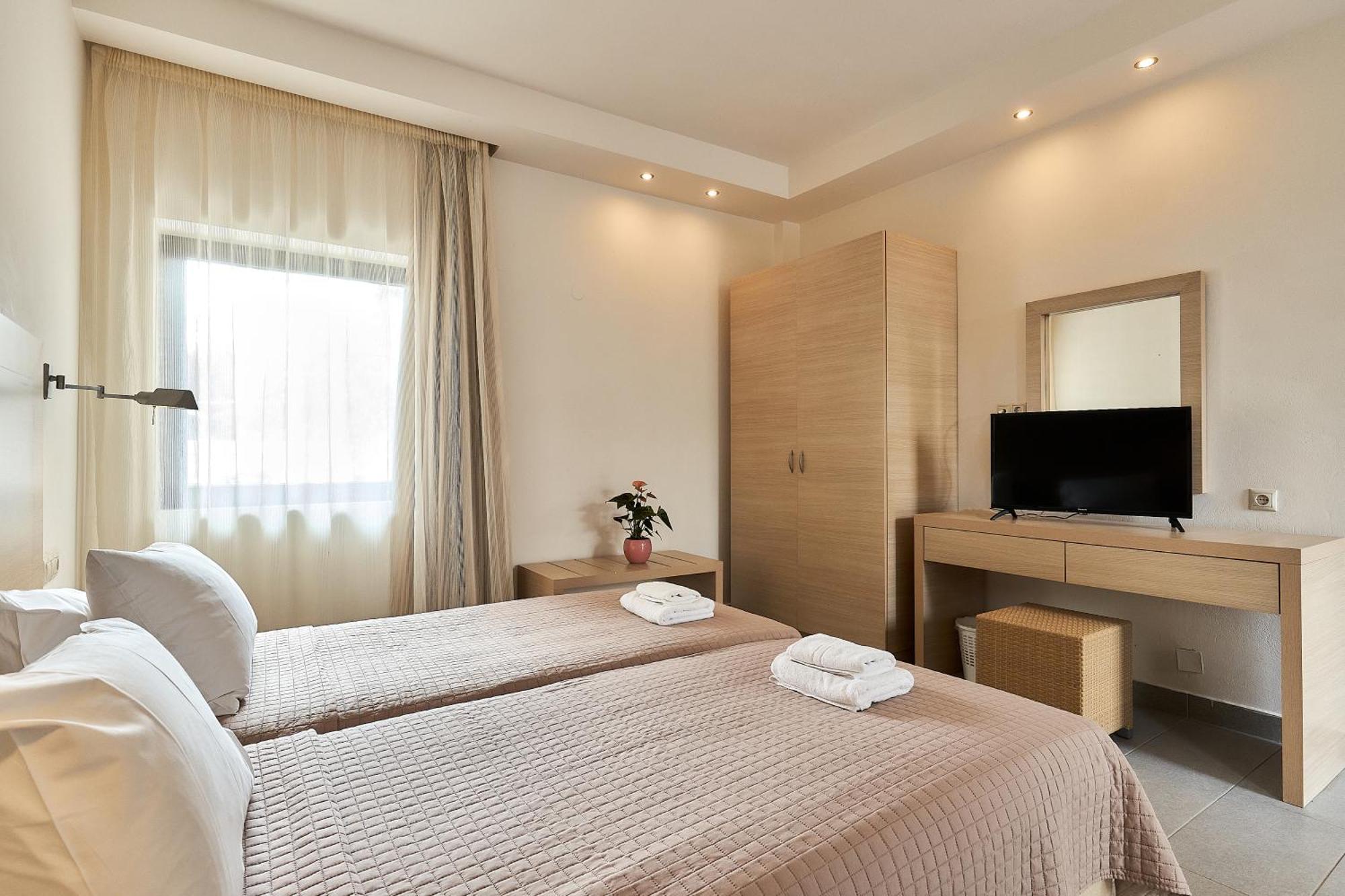 Goúrnes Creteco Hotel & Suites מראה חיצוני תמונה