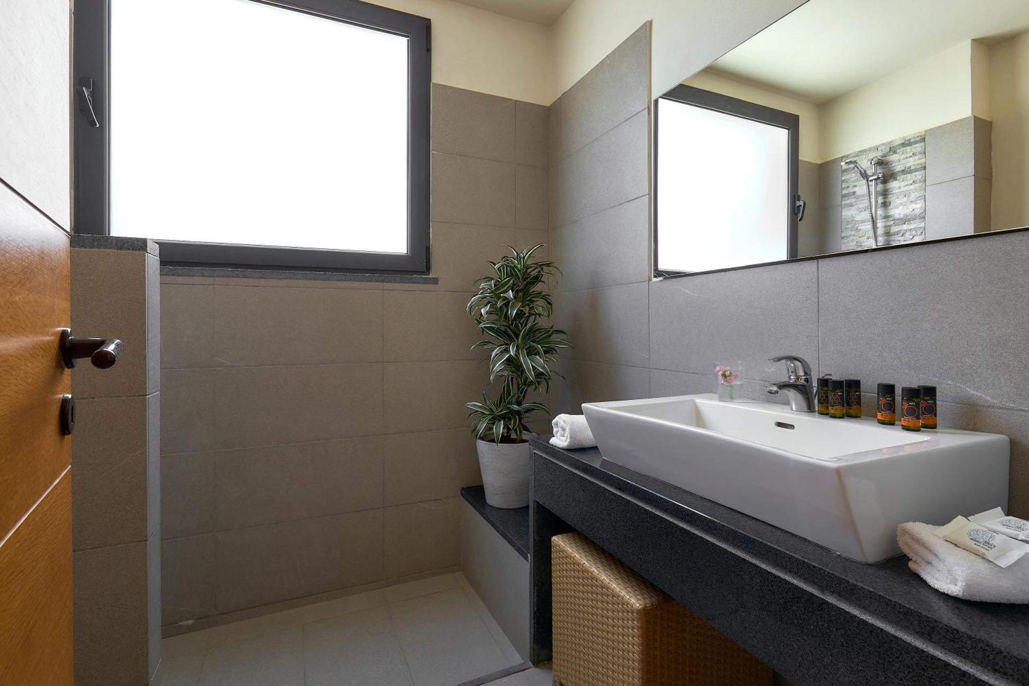 Goúrnes Creteco Hotel & Suites מראה חיצוני תמונה