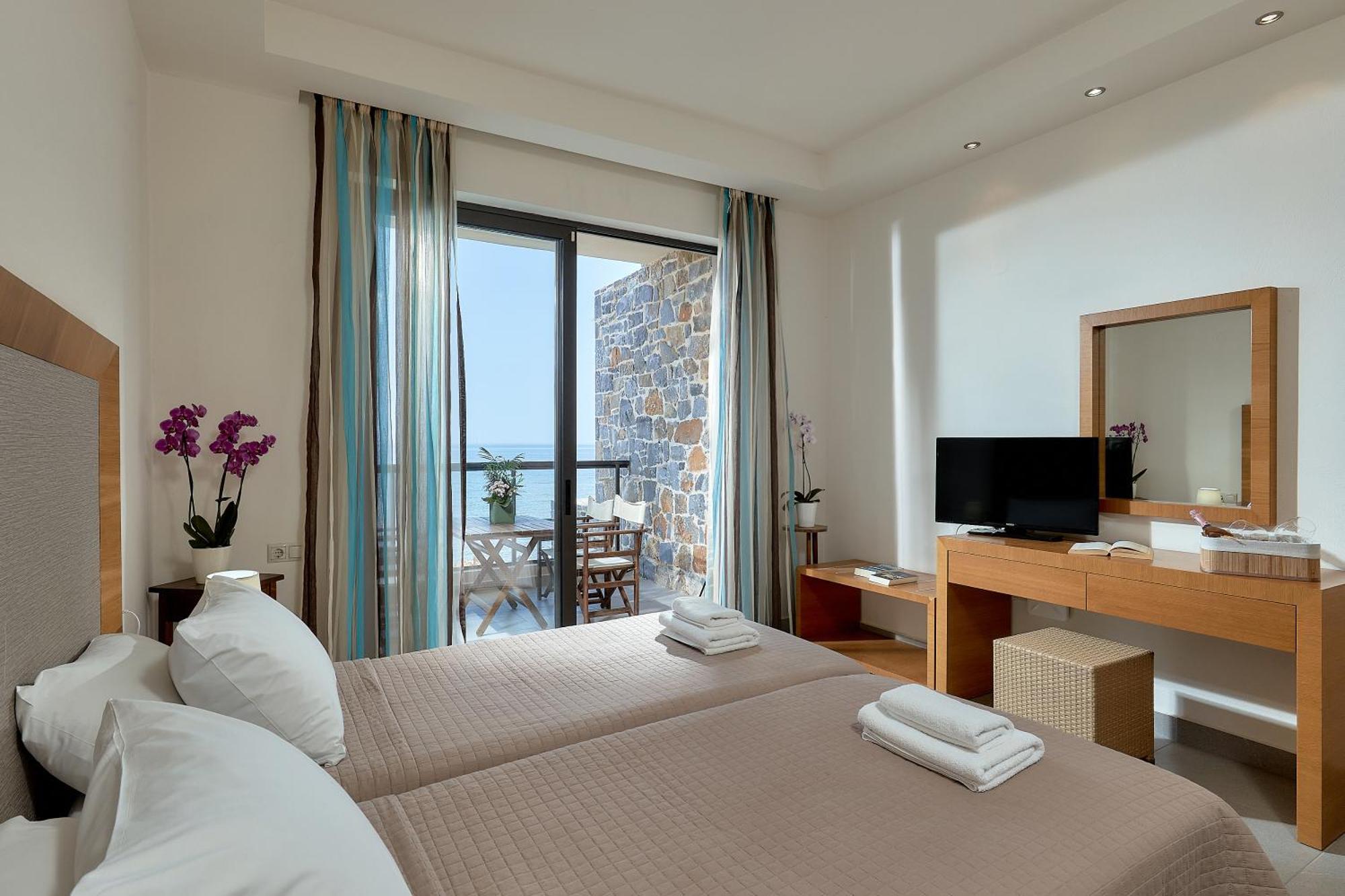 Goúrnes Creteco Hotel & Suites מראה חיצוני תמונה