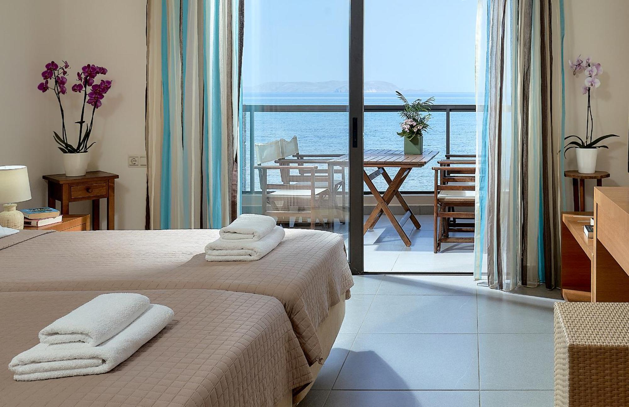 Goúrnes Creteco Hotel & Suites מראה חיצוני תמונה