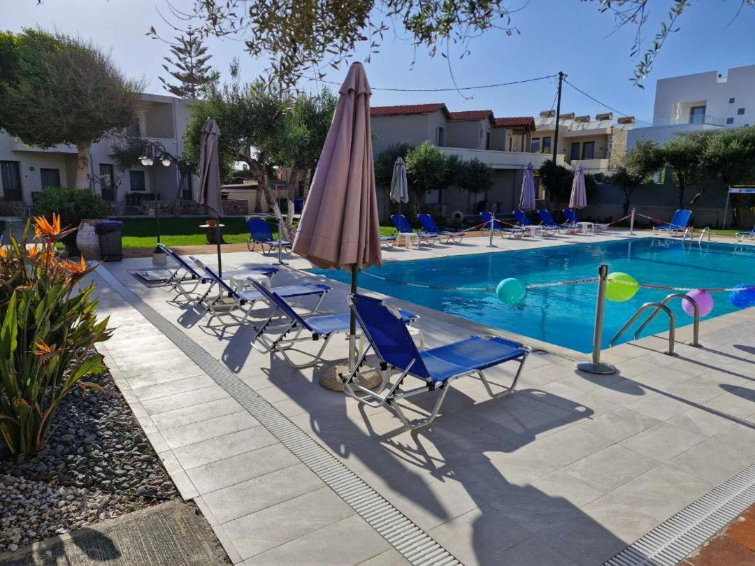 Goúrnes Creteco Hotel & Suites מראה חיצוני תמונה