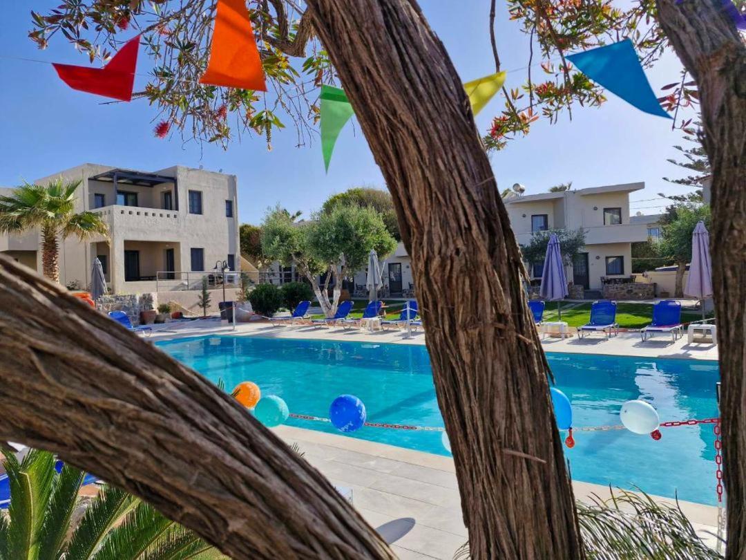 Goúrnes Creteco Hotel & Suites מראה חיצוני תמונה