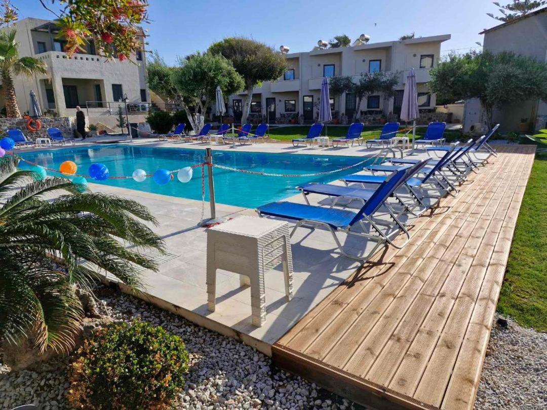 Goúrnes Creteco Hotel & Suites מראה חיצוני תמונה