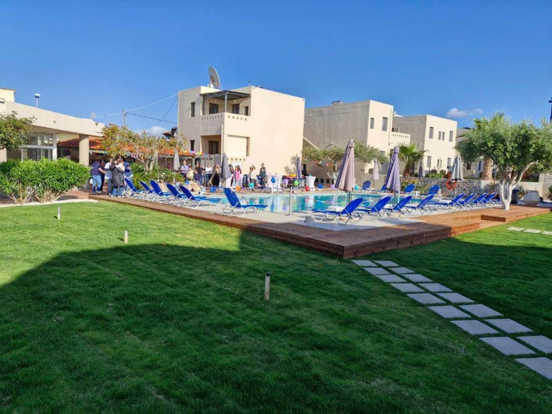 Goúrnes Creteco Hotel & Suites מראה חיצוני תמונה